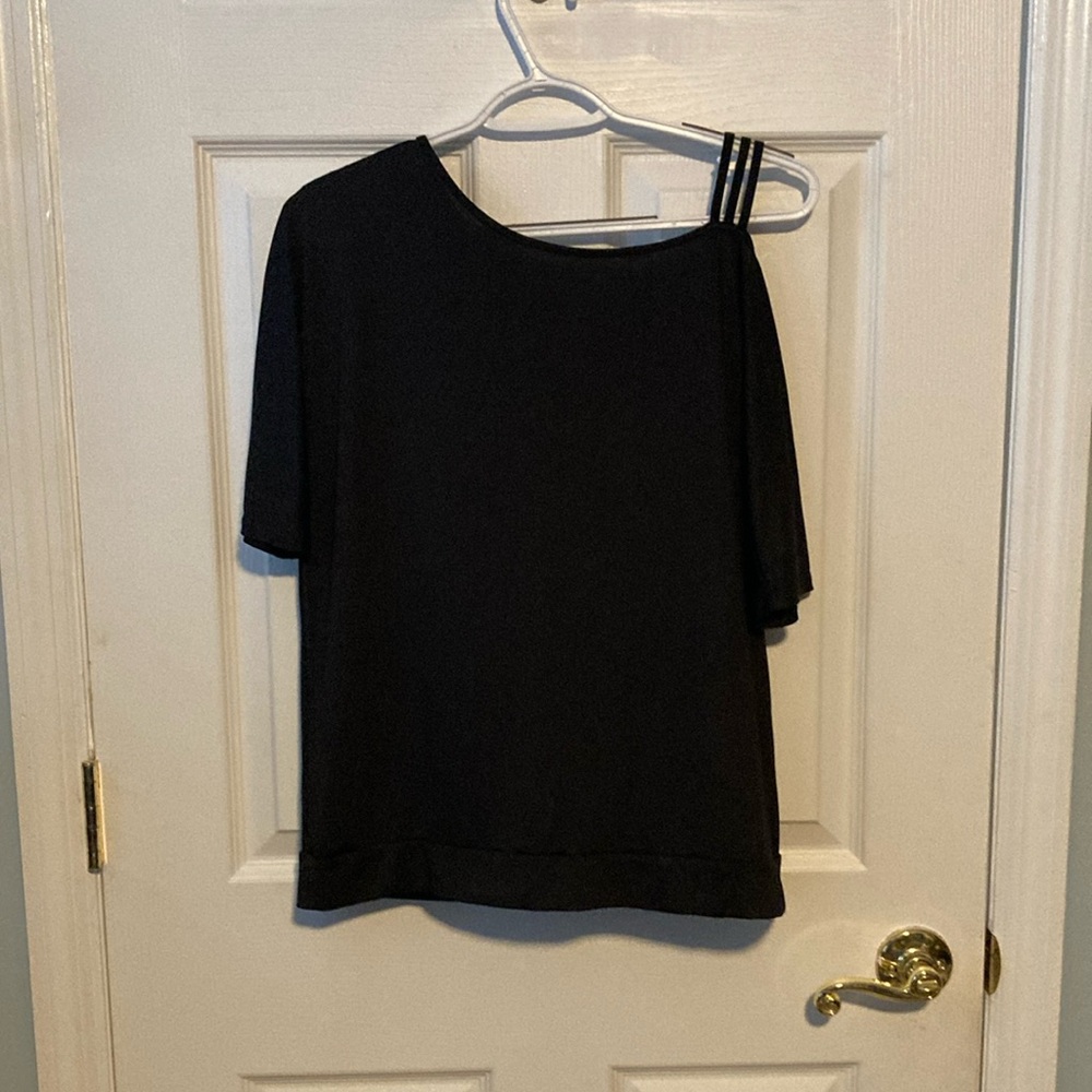 Women’s XL black top with left shoulder cut out.